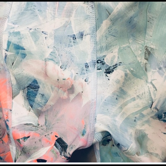 EUC Lululemon Run Inspire Crop II Brushed Illusion - Picture 4 of 8